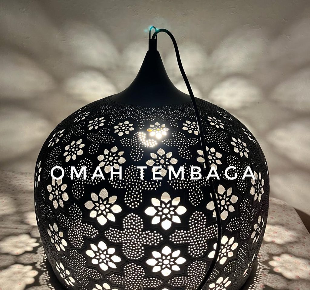 kerajinan lampu kuningan