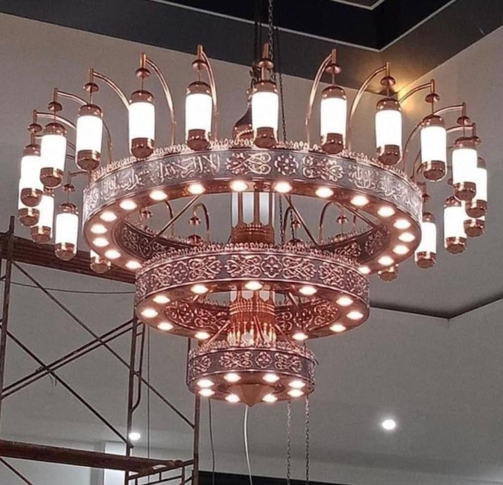 replika lampu gantung masjid nabawi